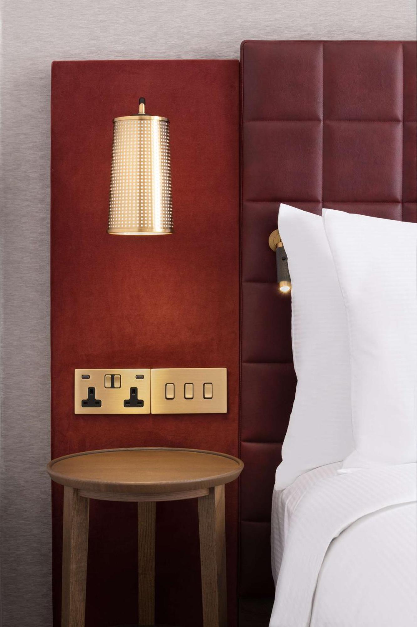 Queen Room,1431266482:JPEG